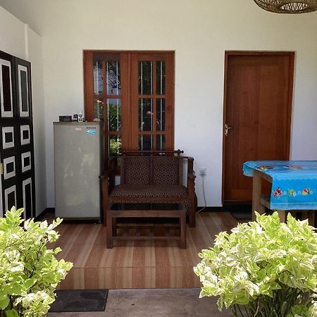 מיריסה Aroma Guest House מראה חיצוני תמונה