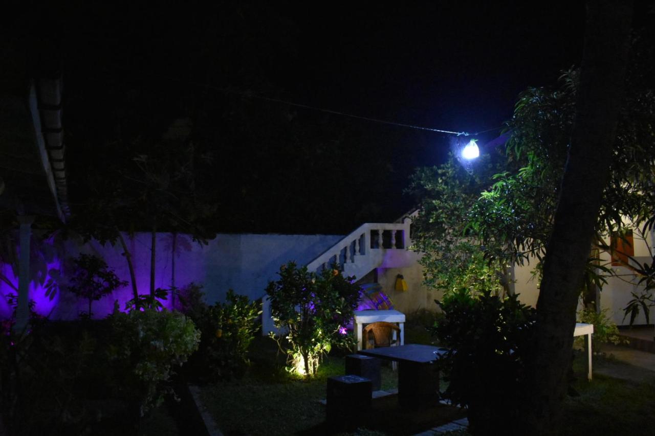 מיריסה Aroma Guest House מראה חיצוני תמונה