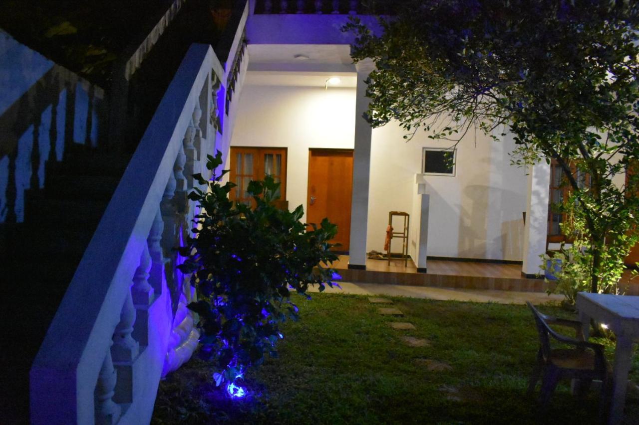 מיריסה Aroma Guest House מראה חיצוני תמונה