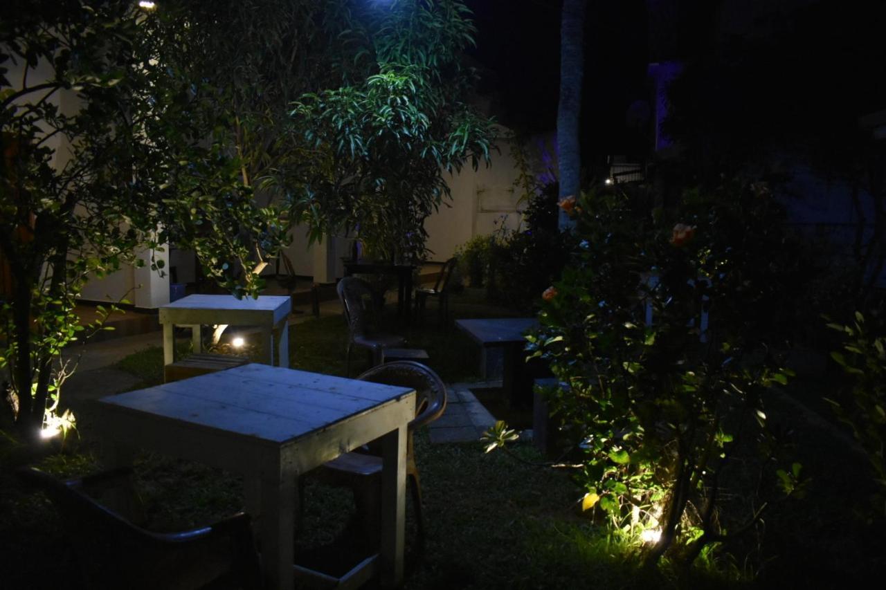 מיריסה Aroma Guest House מראה חיצוני תמונה